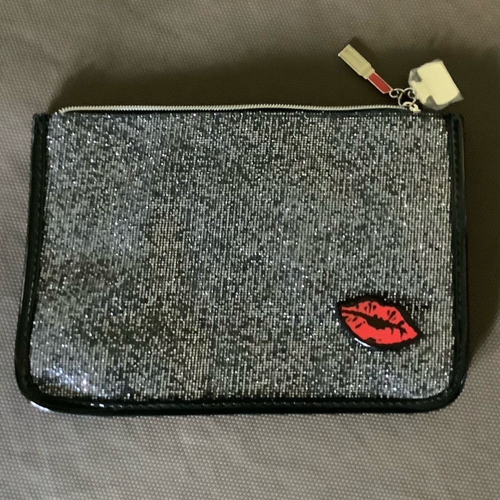 Lip pin cosmetic bag